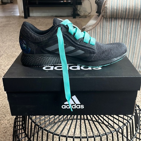 Adidas edge lux 4 running shoes. Size 9.5 - Picture 1 of 8